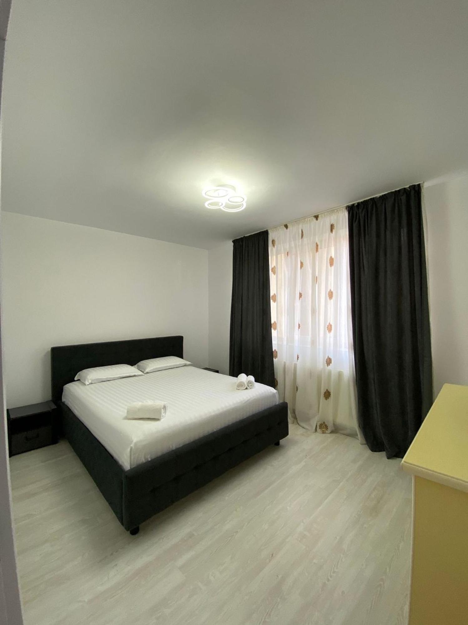 Sorinaapartament Targu Neamt Luaran gambar